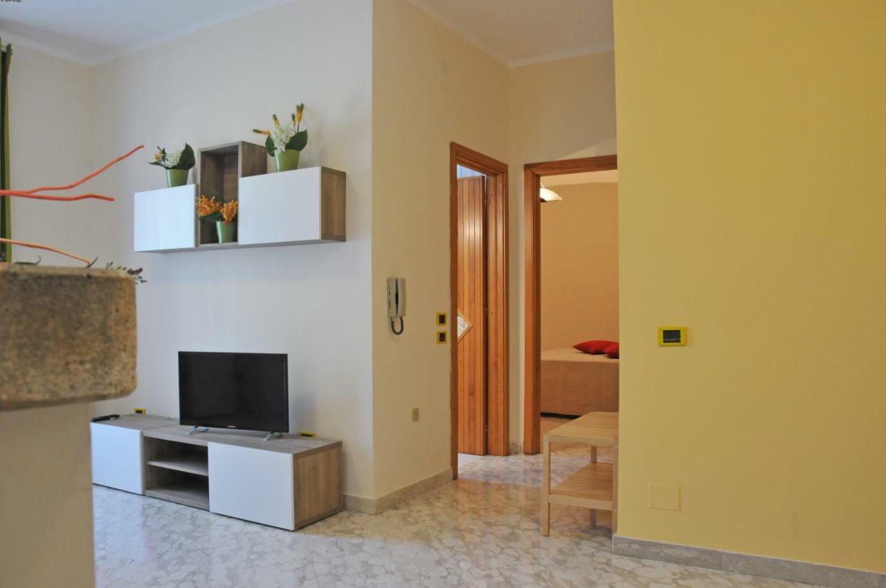 Paestum Rosae Bed & Breakfast Bagian luar foto